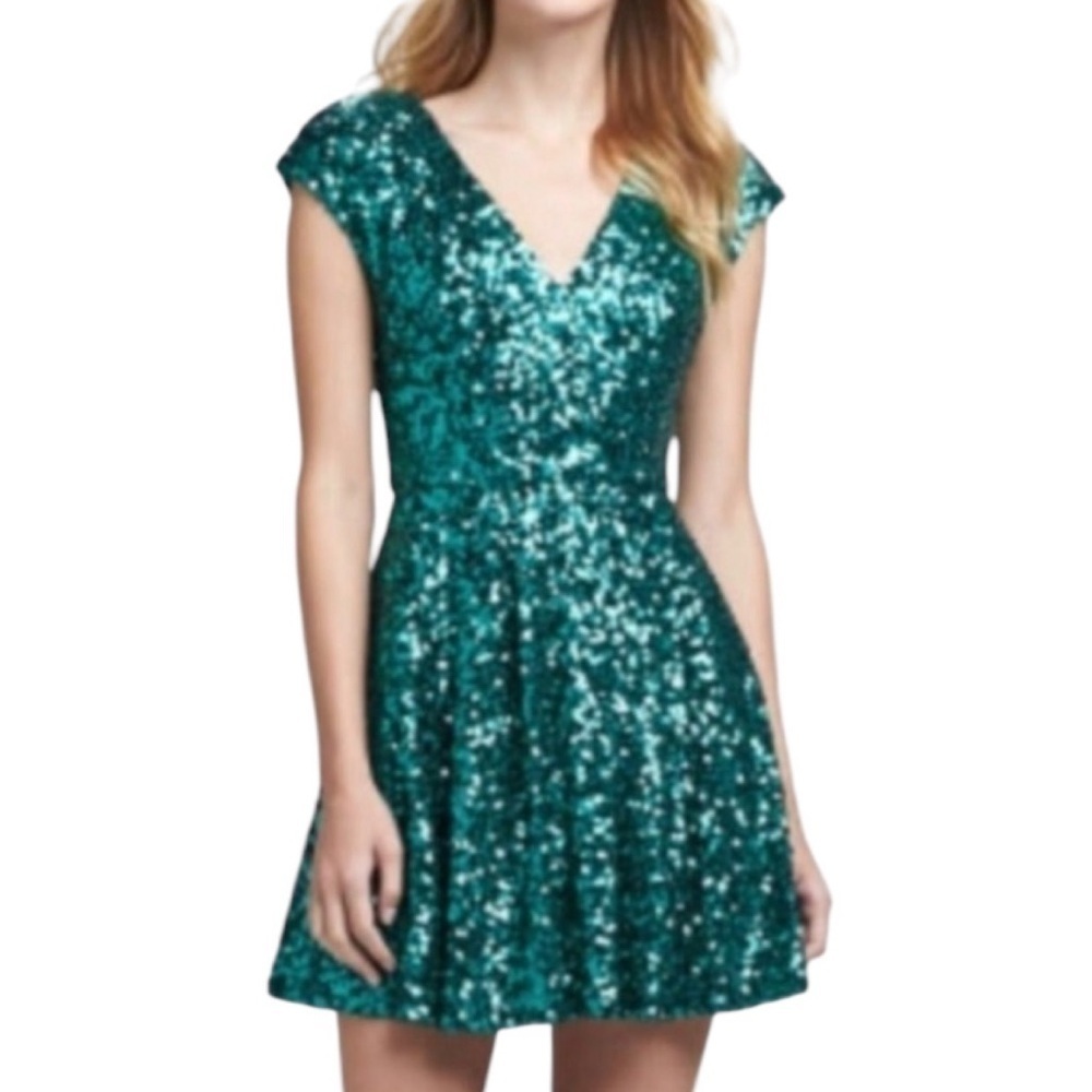 French Connection Spectacular Sparkle Cap Sleeve Fit & Flare Sequin Dress Size 6